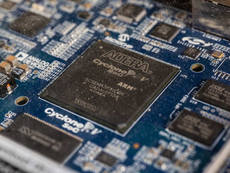 Інженери створили першу в світі "чорну скриньку" для дронів на блокчейні