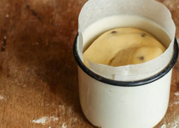 Как на самом деле печь паски: из-за этой ошибки даже идеальное тесто не пропекается (ВИДЕО)