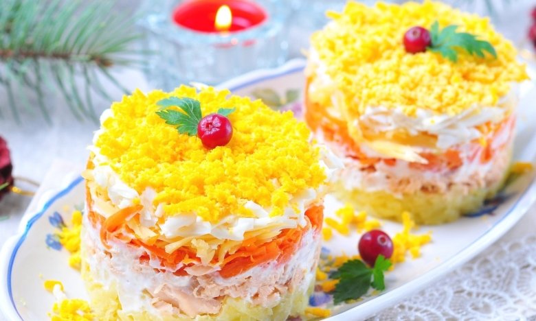 Лучшая "Мимоза" готовится так: рецепт идеального салата к празднику (РЕЦЕПТ)