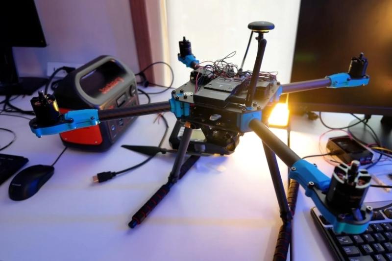 Мобільний зв'язок — усюди, де потрібно: дрони-ретранслятори з'являтимуться у "мертвих зонах"