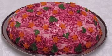 “Песная Шуба” с овощами и грибами – с этим салатом никто не будет голодным! (РЕЦЕПТ)