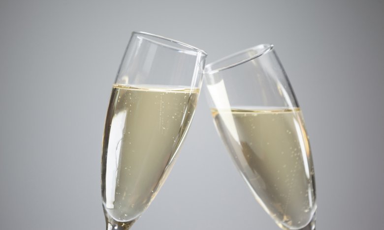 Пузырьки с характером: в чём на самом деле разница между просекко и шампанским