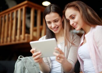 У Великій Британії тестують заборону соцмереж для підлітків