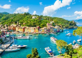 В Італії можна купити будинок всього за 1 євро в горах