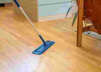 Підлога бруднішає після миття: ось три головні помилки, яких ви припустилися