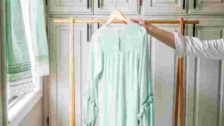 Чому електризується одяг та що робити, щоб цього уникнути