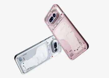 Nothing Phone (4a): Дизайн як релігія та несподіваний телевік за 350 євро