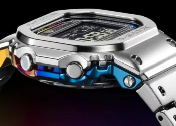 Класичний монохром і райдужний градієнт: Casio випустила суцільнометалевий годинник серії G-Shock з оновленим дизайном
