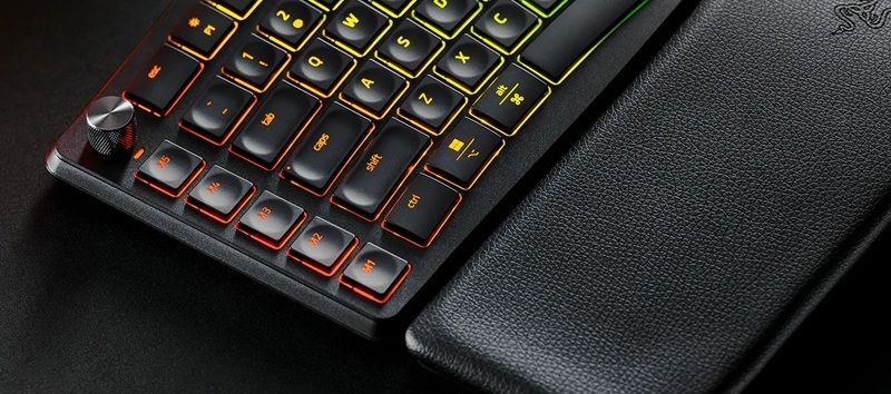 Razer представила ергономічну клавіатуру Pro Type Ergo з роздільним корпусом, варіативністю нахилу та додатковими кнопками