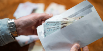 На які соцвиплати можуть розраховувати люди з інвалідністю у квітні