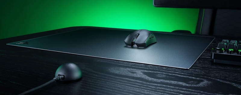 Razer представила Atlas Pro &mdash; ультратонкий килимок для миші з загартованого скла