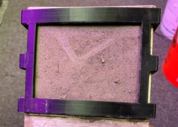 Бруд замість батарейок: вчені створили новий паливний елемент із ґрунтових мікробів