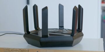 Як правильно розташувати антени роутера, щоб Wi-Fi був сильнішим