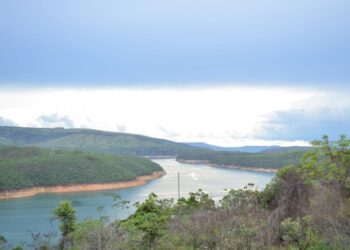 “Деякі будинки досі цілі”: у Бразилії виявили “загублене місто” на дні величезного озера