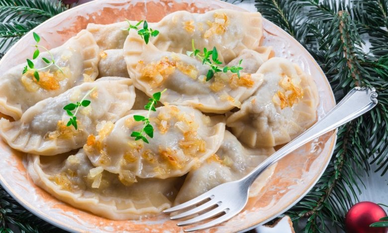 Две ложки – и вареники больше не слипнутся: секрет, с которым блюдо будет идеальным