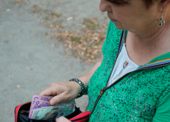 Українцям можуть ще раз підвищити пенсію до кінця року: кого стосується