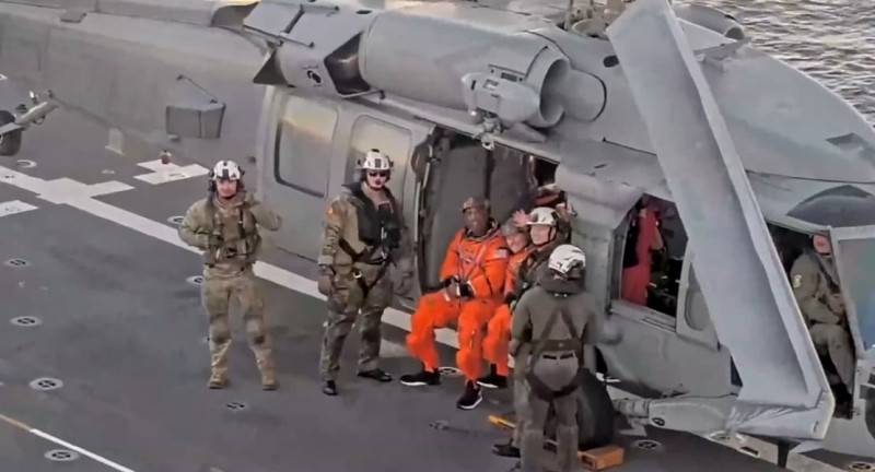 Artemis II повернулася додому: екіпаж побив рекорд Apollo 13 та успішно приводнився