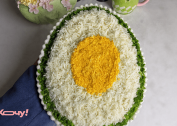 Хрен и изюм – это что-то! Гости будут умолять дать им этот рецепт салата на Пасху (ВИДЕО)