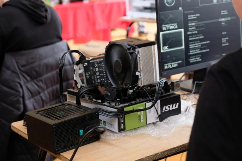 Інформатика мрії: учнів польської школи вчать оверклокінгу зі спонсорами та призами