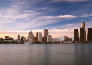 Місто у США пропонує людям 15 тисяч доларів готівкою за переїзд, але є важливий нюанс