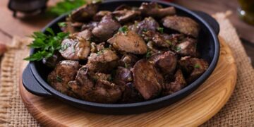 Не молоком: чем залить печень, чтобы она стала нежной и сочной