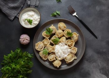 Один стакан води – і пельмені виходять ідеальними: не розвалюються і набагато смачніші