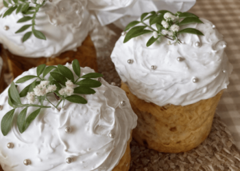 Рецепт нежнейшей паски: это тесто не черствеет, а становится влажнее с каждым днем (ВИДЕО)