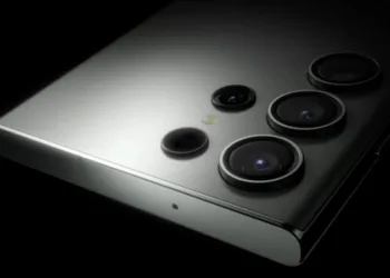 Щоб перед китайськими смартфонами не було соромно: Samsung збільшить батарею в Galaxy S27