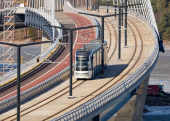 У Фінляндії відкрили найдовший у світі пішоходно-безавтомобільний міст