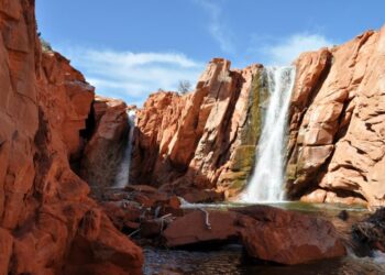 У США є водоспад, який зʼявлявся лише чотири рази за останні 15 років: як це можливо