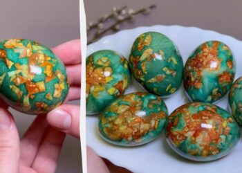 Українка показала, як вона готує мармурові яйця на Великдень: бабусин спосіб