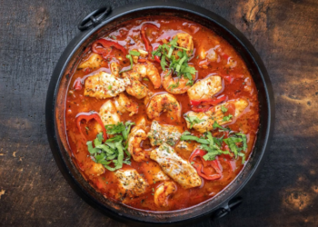 Забудьте про жареный хек: как приготовить рыбу “по-королевски” без костей (РЕЦЕПТ)