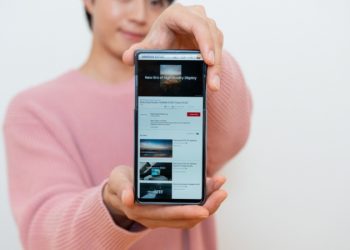 Samsung розробляє згорткові дисплеї для власних смартфонів