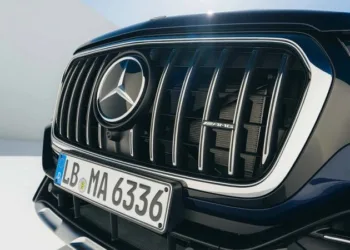 Mercedes-AMG GLS 63 2026: коли «вітальня» на колесах отримує серце від суперкара