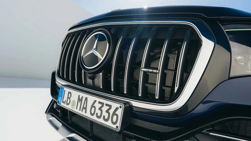 Mercedes-AMG GLS 63 2026: коли «вітальня» на колесах отримує серце від суперкара