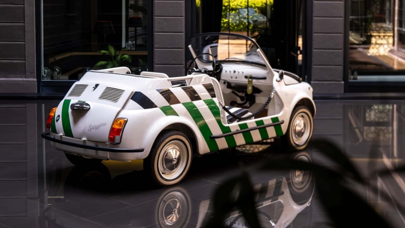 Spiaggina Stripes: як Garage Italia перетворили авто на готельний аксесуар