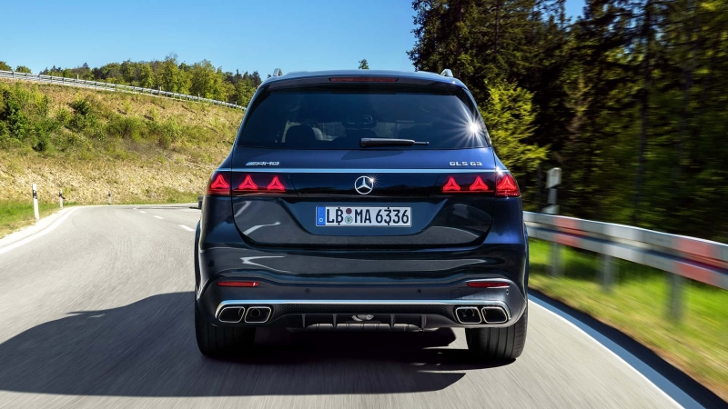Mercedes-AMG GLS 63 2026: коли «вітальня» на колесах отримує серце від суперкара