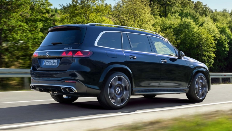 Mercedes-AMG GLS 63 2026: коли «вітальня» на колесах отримує серце від суперкара