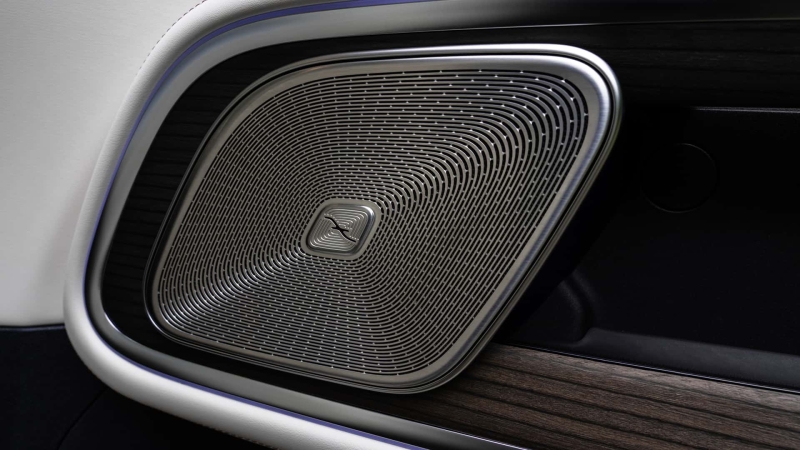 Mercedes-Benz VLE: коли мінівен дуже хоче бути лімузином (і в нього виходить)
