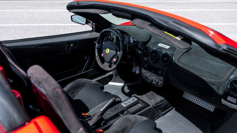 Ferrari Scuderia Spider 16M: колекційний привид епохи перемог виходить на торги
