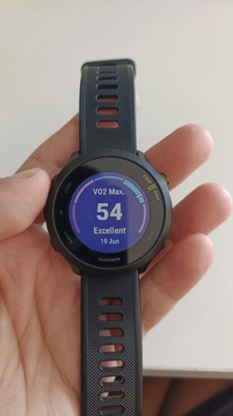 Власники Garmin сперечаються про точність функції Race Time Prediction: прогнози годинника викликали дискусію