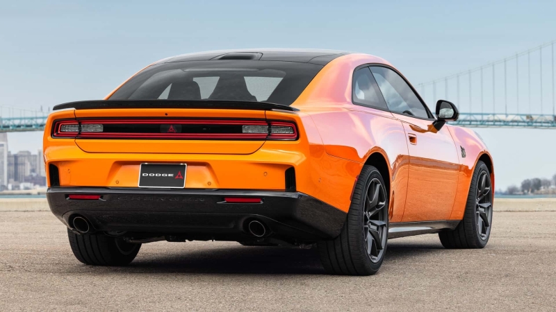 Dodge Charger їде в Європу: американська міць без V8 та з «сюрпризом» під капотом