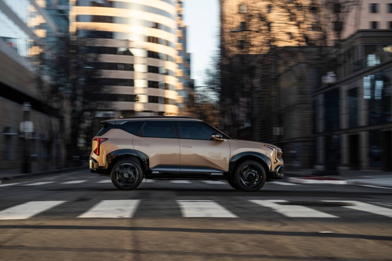 Kia Seltos 2027: Коли бюджетний кросовер дуже хоче стати флагманом