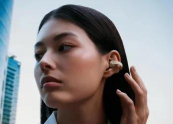 Sennheiser представила ACCENTUM Clip — навушники відкритого типу з автономністю до 36 годин і підтримкою сучасних кодеків