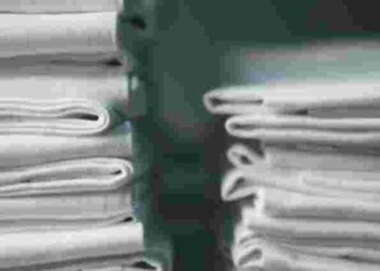 Сірі, тьмяні, жовтуваті: чому білі рушники так швидко втрачають колір