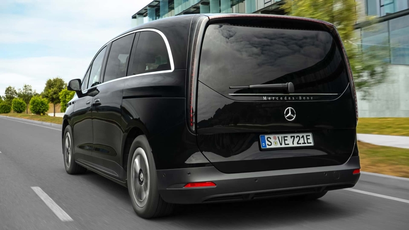 Mercedes-Benz VLE: коли мінівен дуже хоче бути лімузином (і в нього виходить)