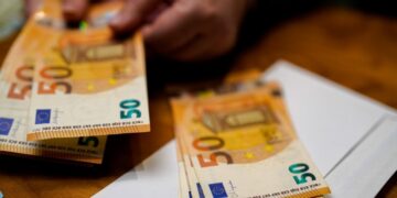 Без грошей на кордоні з Німеччиною не пропустять: мінімальна сума в червні