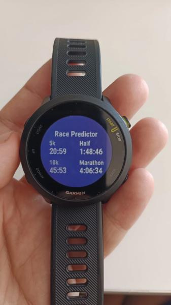 Власники Garmin сперечаються про точність функції Race Time Prediction: прогнози годинника викликали дискусію