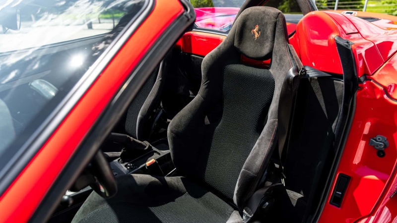 Ferrari Scuderia Spider 16M: колекційний привид епохи перемог виходить на торги