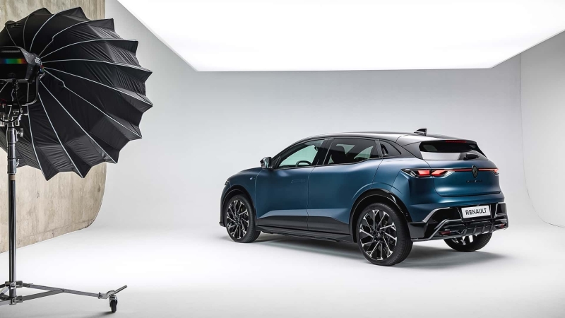 Renault Megane E-Tech 2026: LFP-батарея, обличчя від Alpine та штучний інтелект